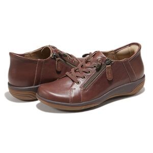Halsa Alma Leather Slip‑On Sneakers Cognac Brown 7.5 NWOT Zip Lace Comfort